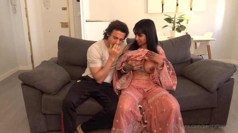 Desi mallu au goût de nourriture moulue étrangère 💦🍓🍑